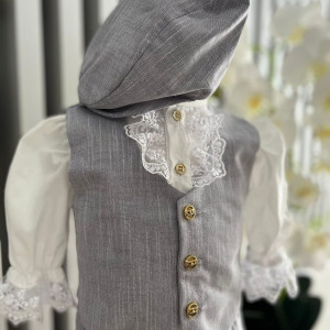 costum elegant vara botez