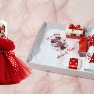 Set lumanare si trusou , de botez, Minnie , rosu, 8 piese