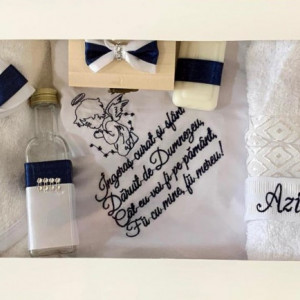 Trusou Botez cu panza brodata, 7 piese, bleumarin, papion