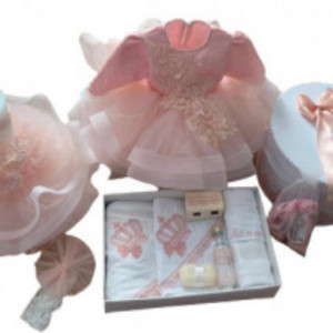 set de botez, trusou, rochita, lumanare, cufar