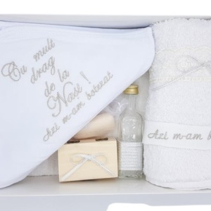 Trusou pentru botez, 7 piese, cu broderie,alb sidef, en gros