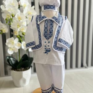 Costum traditional baieti, 0-12 luni, 4 piese, insertii albastre - Img 1