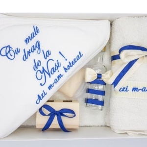 Trusou pentru botez, 7 piese, cu broderie, albastru-ivoire, en gros