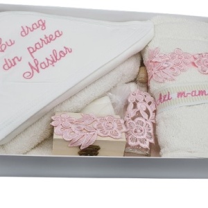Trusou pentru botez, 7 piese, cu broderie,roz sidef, en gros