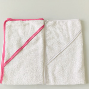 Set de 2 prosoape bebe,alb/roz broderie la cerere, 75*75 cm