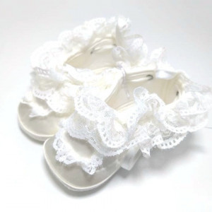 Papucei eleganti bebe, satin alb