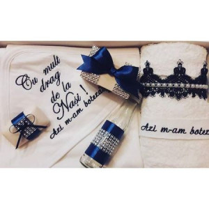 Trusou pentru botez, 7 piese, dantela, bleumarin dantela