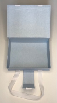 Cutie cadou poseta blue cu manere din textile - Img 4