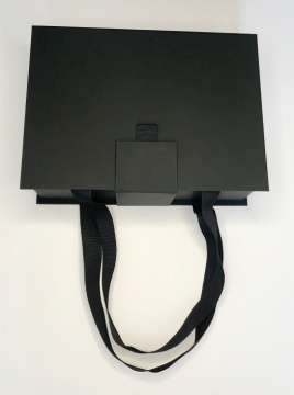 Cutie cadou poseta neagra cu manere din textil - Img 2