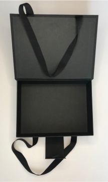Cutie cadou poseta neagra cu manere din textil - Img 3