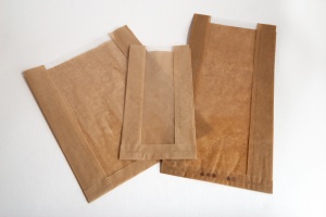 Pungă hartie panificatie cu fereastră, pentru FRANZELĂ mică 17x6x35+f10 (1000buc)