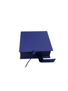 Cutie cadou albastru bleumarin mica cu panglica textila 158x158x57mm