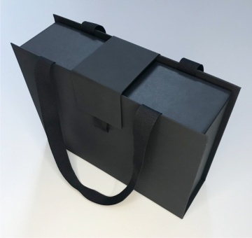 Cutie cadou poseta neagra cu manere din textil