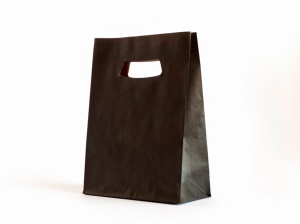 Sacoșă hârtie KN cu mâner decupat, NEAGRĂ 18x9x25