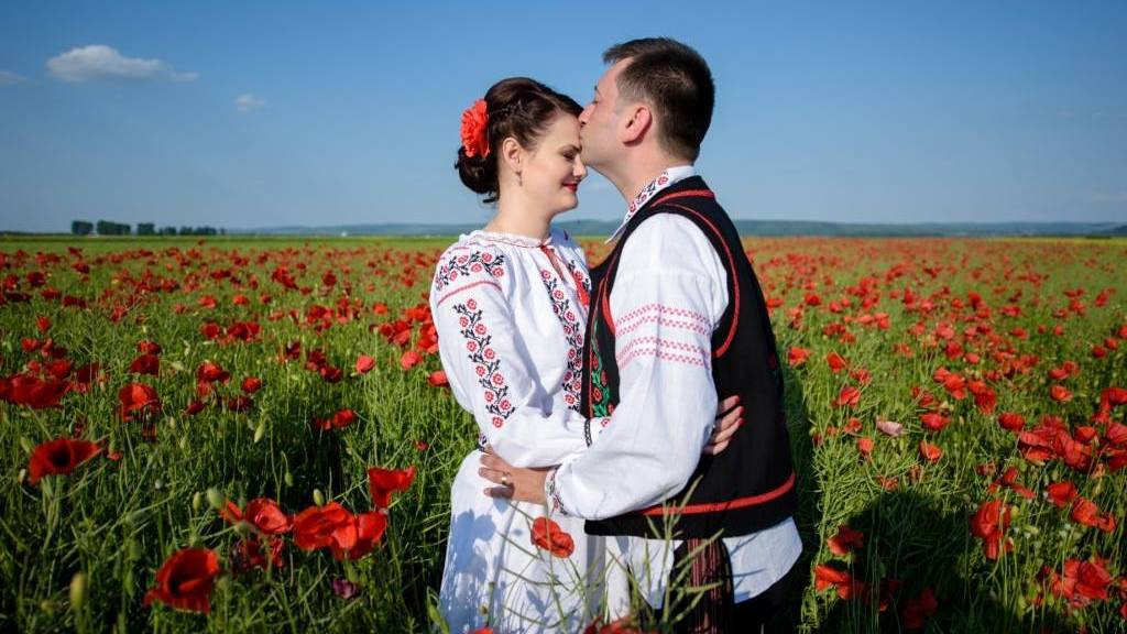 Una dintre greşeli este că bărbaţii nu reuşesc să îşi aşeze soţiile ca prioritate principală, în locul mamelor