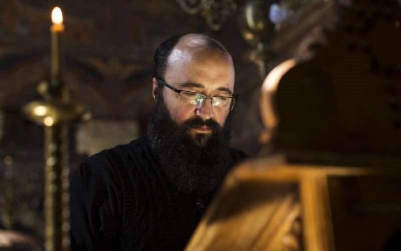 „Nu există dovadă mai mare de iubire faţă de un om decât a-l prinde în rugăciunea ta!”