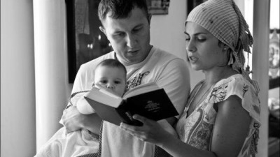 Rugăciunea aduce pace în familie