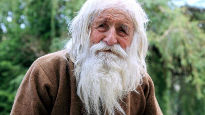 „lată pe nevrednicul Ion, înaintea Ta, Doamne!