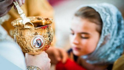 Dacă ar şti oamenii de ce mari daruri se lipsesc, ocolind biserica şi pe slujitorii ei!