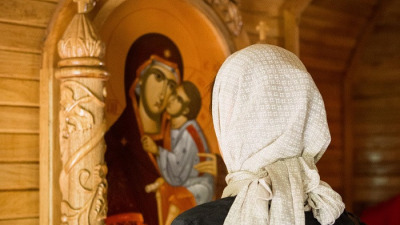 Văzând Dumnezeu rugăciunile lor împletite cu post, Și-a întors iarăși fața Sa spre ei și i-a iertat