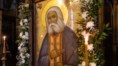 Acatistul Sfântului Serafim de Sarov mare făcător de minuni