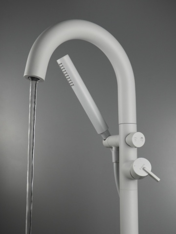 SILIA – Baterie pentru Cadă, de Sine Stătătoare, cu Set de Duș, BQS_A17N Finisaj Bianco 🛁✨ - Img 6