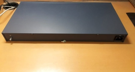 Switch PoE HikVision Gigabit Unmanaged 24 Porturi DS-3E0526P-E, 24 x PoE 10/100/1000 Mbps, 1 x Uplink RJ45, 1 x Uplink SFP, putere totala PoE 370W, protectie supratensiune 6KV, optimizat video, montaj rackabil, plug and play - Img 4