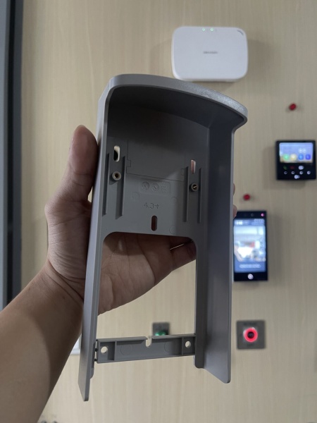 Protectie control acces Hikvision DS‑KAB34X‑S1, protective shield compatibil cu terminalele de recunoastere faciala DS‑K1T341A/C si DS‑K1T342, conceput sa protejeze echipamentul impotriva elementelor si uzurii - Img 3