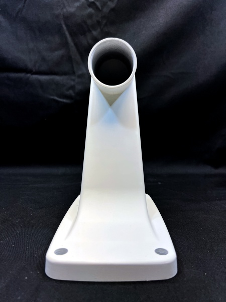 Suport de perete Hanwha Vision SBP-300WM1 pentru camere de supraveghere tip dome, fabricat din aluminiu rezistent, culoare alba, design ergonomic pentru gestionarea cablurilor, montaj stabil si durabil la exterior sau interior - Img 4
