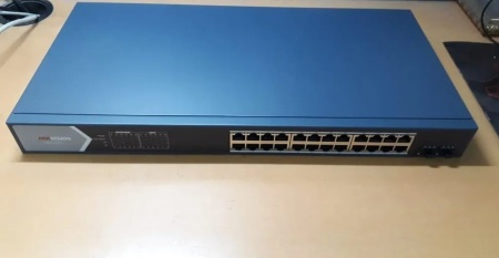 Switch PoE HikVision Gigabit Unmanaged 24 Porturi DS-3E0526P-E, 24 x PoE 10/100/1000 Mbps, 1 x Uplink RJ45, 1 x Uplink SFP, putere totala PoE 370W, protectie supratensiune 6KV, optimizat video, montaj rackabil, plug and play - Img 6