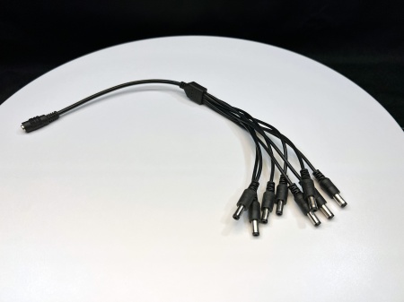Splitter alimentare 1 x Mama la 8 x Tata SPAL108, lungime standard, compatibil cu surse alimentare 12V DC si camere supraveghere, distributie curent pentru 8 dispozitive, conectori 2.1mm x 5.5mm, design compact - Img 2