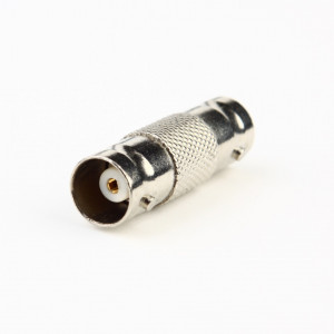 Adaptor BNC mama la BNC mama (I-ul) MK012-BNCMA, impedanta 50 Ohm, fabricat din metal rezistent, conector argintiu pentru prelungirea sau imbinarea cablurilor coaxiale, ideal pentru sisteme de supraveghere si echipamente radio