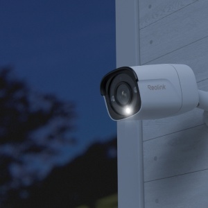 Camera supraveghere exterior Reolink 12MP P340 Ultra HD tehnologie PoE, Color Night Vision cu Spotlight, detectie inteligenta persoane, vehicule si animale, audio bidirectional, protectie IP67, slot card MicroSD, 24/7 - Img 2