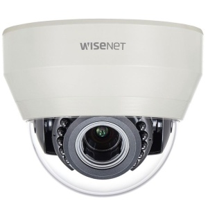Camera supraveghere IP Hanwha Vision dome 4MP QND‑7080R, lentila varifocala motor 2.8‑12 mm, IR 20 m, H.265/H.264, detectie miscare/tamper/defocus, microSD 128 GB, PoE/12 VDC, Hallway view, corectie LDC