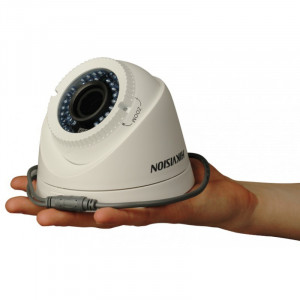 Camera supraveghere Turbo HD HikVision turret 1MP DS-2CE56C2T-VFIR3(2.8-12mm), rezolutie HD 720p, lentila varifocala, iluminare IR 40m, protectie intemperii IP66, carcasa rezistenta, tehnologie analog HD de inalta performanta - Img 2