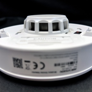 Detector de fum wireless HikVision AX PRO DS-PDSMK-E-WE, senzor fotoelectric de inalta calitate, durata viata baterie 10 ani, comunicare bidirectionala 868MHz, tehnologie Tri-X, buzzer integrat, design compact alb - Img 5
