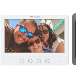 Kit videointerfon 4 fire Hikvision DS-KIS212, tehnologie HD TVI, instalare Plug & Play, deblocare dintr-o singura apasare, suporta maxim 2 posturi exterioare si 3 monitoare, configurare simpla