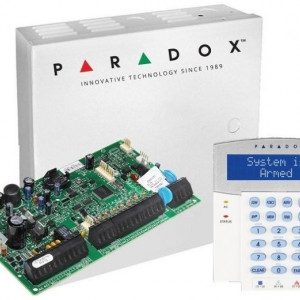 Centrala efractie adresabila Paradox Digiplex EVO192(CT)+K641R, 192 zone, 8 partitii, include cutie metalica AWO152 cu transformator, 5 iesiri PGM pe placa, control acces integrat, 999 coduri utilizator, memorie 2048 evenimente