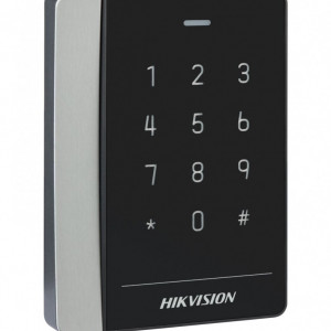 Cititor carduri si tastatura HikVision Pro Mifare DS-K1102AMK, frecventa 13.56MHz, protocoale RS-485 si Wiegand, functie tamper anti-sabotaj, acces cod PIN, beeper status, design modern, protectie IP64