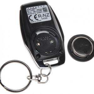 Telecomanda wireless Paradox cu 4 butoane REM15, raza de transmisie radio 30-60 metri, compatibila cu sisteme de alarma Paradox, design ergonomic, frecventa 433 MHz, carcasa rezistenta, garantie 24 luni - Img 4