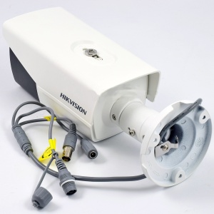 Camera Analogica Hikvision bullet 2MP DS-2CE19D3T-IT3ZF(2.7-13.5mm), Full HD, Ultra-Low Light, lentila varifocala motorizata, EXIR 70m, True WDR 120dB, tehnologie 4 in 1, protectie exterior IP67, carcasa metalica - Img 4