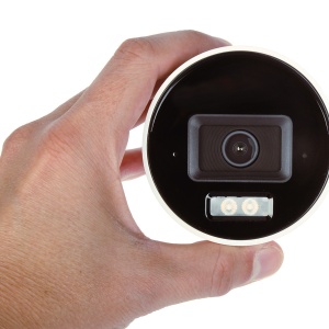 Camera supraveghere IP Hikvision bullet 8 MP DS‑2CD2086G2H‑I(2.8mm)(eF), imagini de inalta calitate, tehnologie DarkFighter pentru performanta low‑light, WDR 120 dB, clasificare persoane/vehicule AI, microfon incorporat, compresie H.265+, protectie IP67 - Img 3