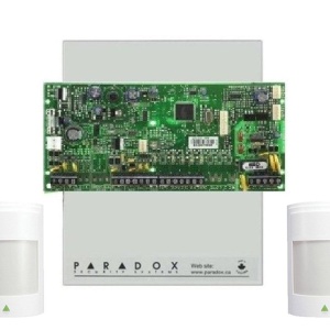 Kit alarmă Paradox SP4000 Spectra + 2 detectoare PIR 476+, extensibil 4-32 zone, 2 partitii, ieșiri PGM, sistem securitate cablat pentru locuință, birouri și spații comerciale mici