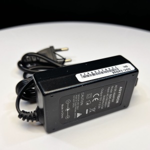 Sursa de alimentare 12V 2A SDC SDC-12D2E, tensiune intrare 110-240VAC, putere maxima 24W, conector tata 5.5x2.1mm, dimensiuni compacte 85x45x30mm, utilizare sisteme supraveghere, eficienta ridicata, culoare negru - Img 2