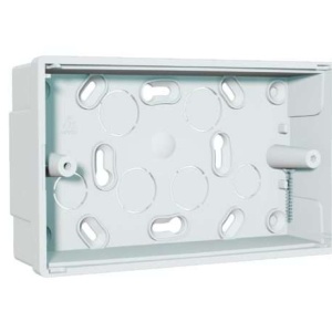 Cutie dubla montare aparenta NCP26, PVC alb, adancime 33mm, compatibila cu controler apel NC951, 2 suruburi incluse