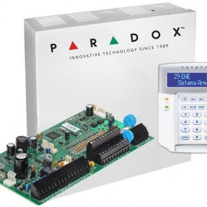 Kit alarmă Paradox SP7000(CT) + tastatură K32LCD, cutie metalică AWO000EI cu transformator, 8-32 zone, compatibil senzori fum 2 fire