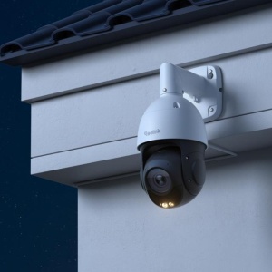 Camera supraveghere exterior Reolink 8MP P840 4K zoom optic 5x, tehnologie PoE, functie PTZ cu auto tracking, acoperire 360 grade, Color Night Vision, detectie inteligenta persoane si vehicule, protectie IP66, audio