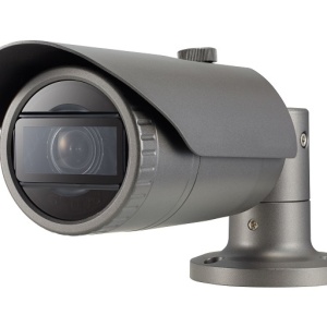 Camera supraveghere IP Hanwha Vision bullet 4MP QNO‑7080RP, IR 30 m, lentila varifocala motorizata 2.8‑12 mm, WDR 120 dB, SSNR, BLC, 4 zone detectie miscare, 6 zone private, alarma I/O, microSD 128 GB, streaming multiplu, IP66, IK10, PoE/12 VDC