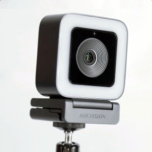 Camera web AI Hikvision 4MP IDS-UL4P/BK, 2K @ 60fps, Auto Framing, focalizare automata SAF, iluminare LED 5 trepte, microfon dual, interfata USB-A/C, trepied inclus, AI Face Beautification - Img 6