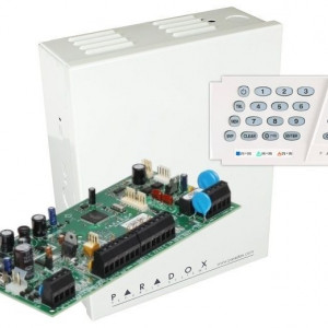 Kit alarmă Paradox SP5500+ (cutie metalică + transformator) + tastatură K636 LED, AWO000EI, 5-32 zone, sistem cablat profesional